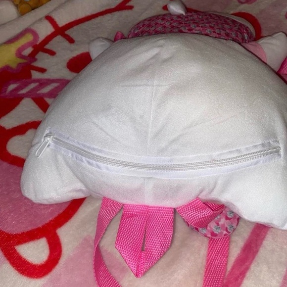 Hello Kitty Backpack Plush - Picture 4 of 7